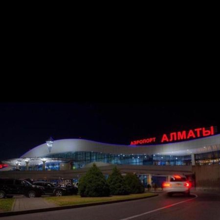 Ахметова 12 Lägenhet Alma-Ata Exteriör bild